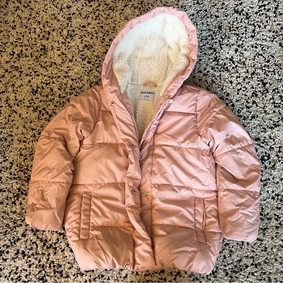 Old Navy Little Girls Puffer Jacket - Picture 1 of 2